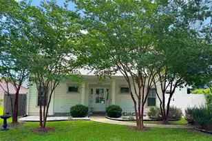 2820 N 14th Ave, Pensacola, FL 32503 - Photo 1