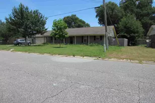 8364 Stanton Pl, Pensacola, FL 32526 - Photo 3