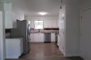 8364 Stanton Pl, Pensacola, FL 32526 - Photo 9