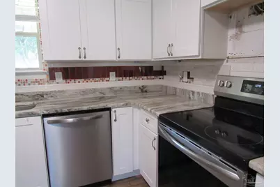 8364 Stanton Pl, Pensacola, FL 32526 - Photo 11