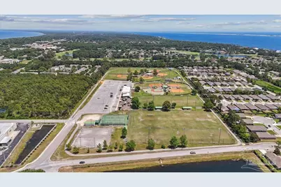 1303 Ceylon Dr, Gulf Breeze, FL 32563 - Photo 57