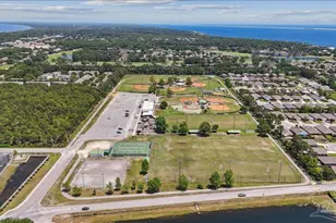 1303 Ceylon Dr, Gulf Breeze, FL 32563 - Photo 57