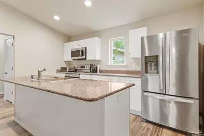 4571 Sunlight Cir, Milton, FL 32583 - Photo 7