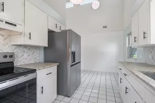 3585 Riddick Dr, Pensacola, FL 32504 - Photo 13