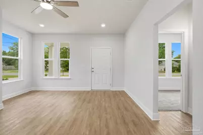 5416 Kee Memorial Dr, Pensacola, FL 32507 - Photo 3