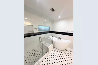 1650 N A St, Pensacola, FL 32501 - Photo 23