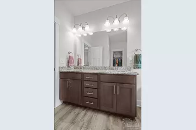 6510 Covington Cir, Pensacola, FL 32526 - Photo 17