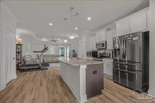 6510 Covington Cir, Pensacola, FL 32526 - Photo 7