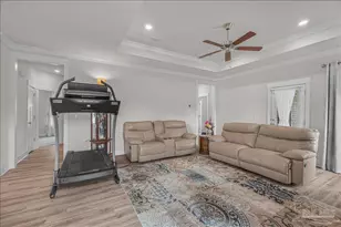 6510 Covington Cir, Pensacola, FL 32526 - Photo 11