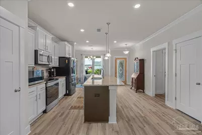 6510 Covington Cir, Pensacola, FL 32526 - Photo 3