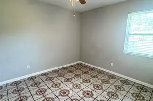 802 Blue Springs Dr, Pensacola, FL 32505 - Photo 13