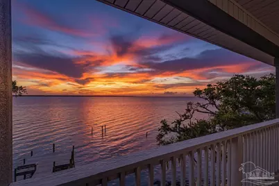305 S Garcon Point Rd, Milton, FL 32583 - Photo 5