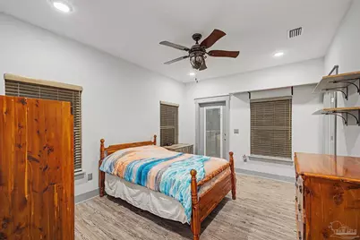 305 S Garcon Point Rd, Milton, FL 32583 - Photo 31