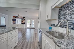 2012 N 19th Ave, Pensacola, FL 32503 - Photo 17