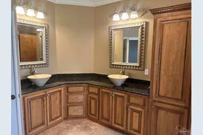 7392 Old Magnolia Ct, Navarre, FL 32566 - Photo 13