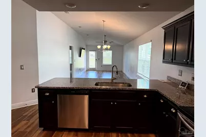 1333 Fairchild St, Pensacola, FL 32504 - Photo 5