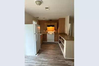 671 E Olive Rd, Pensacola, FL 32514 - Photo 9