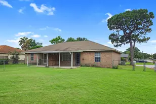3359 Green Briar Cir, Gulf Breeze, FL 32563 - Photo 17