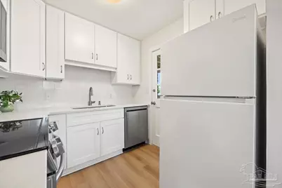1200 Shoreline Dr, Gulf Breeze, FL 32561 - Photo 9