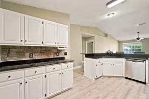 1936 Candlewood Dr, Navarre, FL 32566 - Photo 21