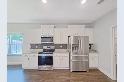 8108 Silver Maple Dr, Milton, FL 32583 - Photo 9