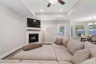 1016 Rachel Cir, Cantonment, FL 32533 - Photo 9