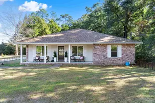 5276 Springdale Dr, Milton, FL 32570 - Photo 1