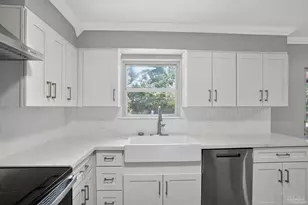 4681 Pine Ln, Pace, FL 32571 - Photo 9