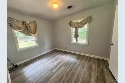 6437 Magnolia St, Milton, FL 32570 - Photo 5