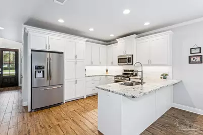 1445 E Cross St, Pensacola, FL 32503 - Photo 9