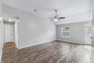 2248 Kerra Ln, Navarre, FL 32566 - Photo 9
