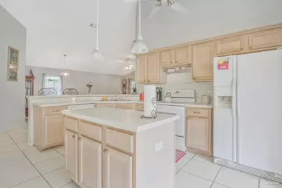 3918 Sunny Manor Cr, Milton, FL 32583 - Photo 5
