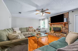 6740 Bunker Hill Cir, Pensacola, FL 32506 - Photo 9