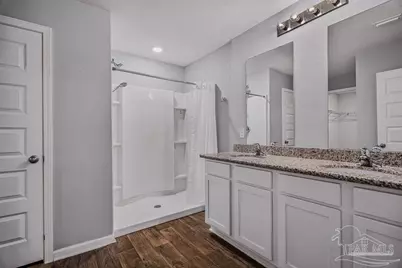5608 Guinevere Ln, Milton, FL 32583 - Photo 5