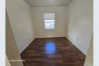 600 W Hernandez St, Pensacola, FL 32501 - Photo 5