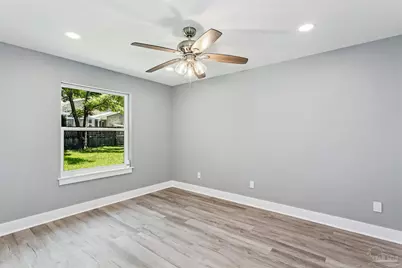 3049 Creekwood Dr, Cantonment, FL 32533 - Photo 35
