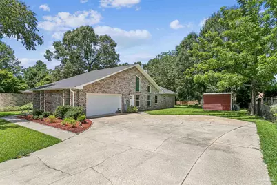 3049 Creekwood Dr, Cantonment, FL 32533 - Photo 5