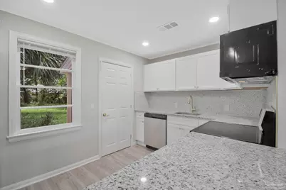 510 Forest Park Dr, Pensacola, FL 32506 - Photo 5
