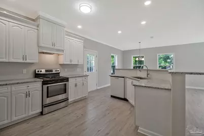 2007 Augusta Ave, Pensacola, FL 32507 - Photo 9