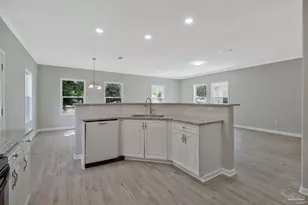 2007 Augusta Ave, Pensacola, FL 32507 - Photo 11