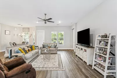 4752 Red Oak Dr, Milton, FL 32583 - Photo 9