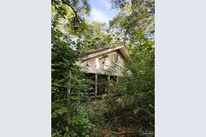 136 Navarro Rd, Cantonment, FL 32533 - Photo 9