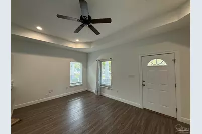 2010 W Gregory St, Pensacola, FL 32502 - Photo 5