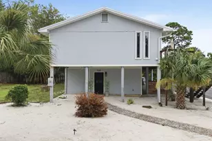 1038 Magnolia Ln, Gulf Breeze, FL 32563 - Photo 9