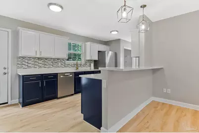 1750 Anderson St, Pensacola, FL 32503 - Photo 9