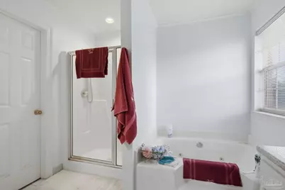 5025 Jenny Ln, Pensacola, FL 32507 - Photo 9