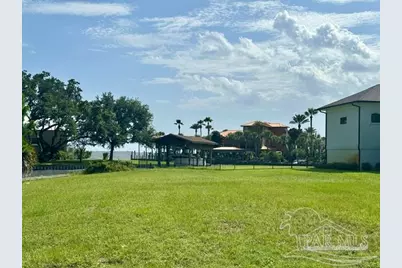 4731 Marina Dr, Gulf Breeze, FL 32563 - Photo 9