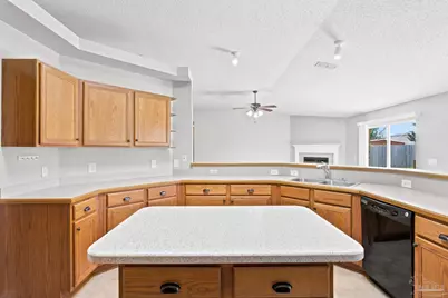 7043 Season Dr, Milton, FL 32570 - Photo 15