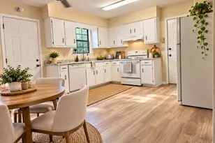 3005 Lenora Cir, Pensacola, FL 32526 - Photo 9