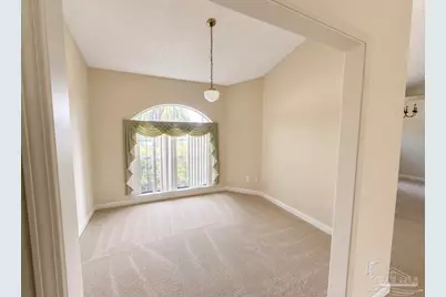 401 Thorn Ct, Pensacola, FL 32526 - Photo 13